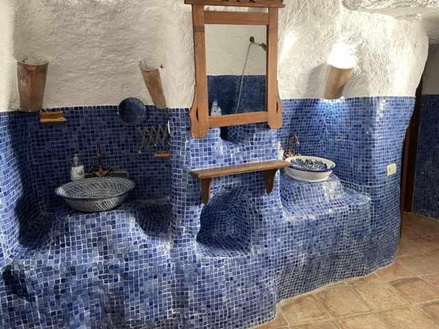 Cueva El Guindas Баса Стая снимка